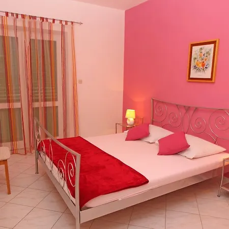 Apartment Marinesa *