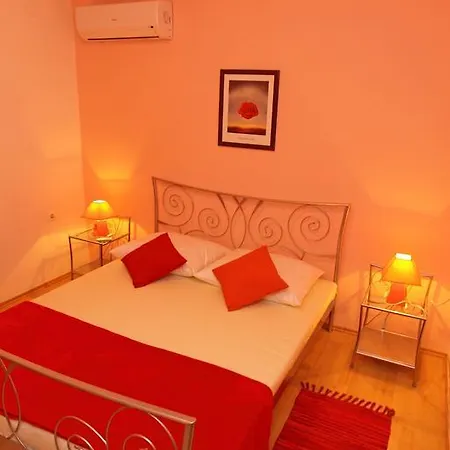 Apartment Marinesa *