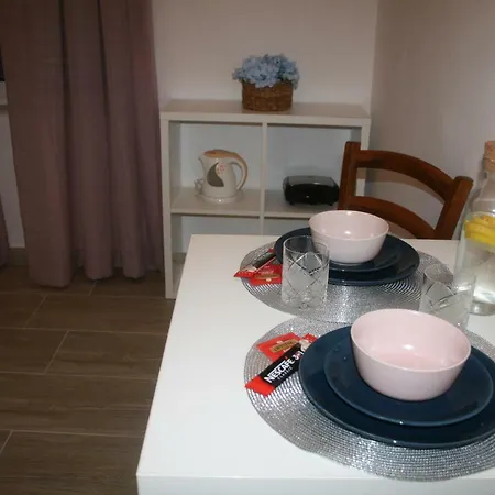 Marinesa Apartment *