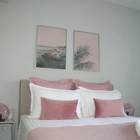 Marinesa Daire Hvar Town