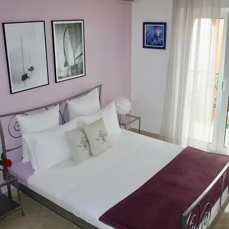 Marinesa Apartment
