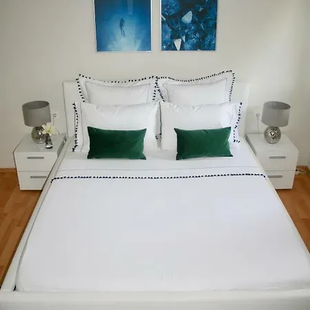 Apartment Marinesa *