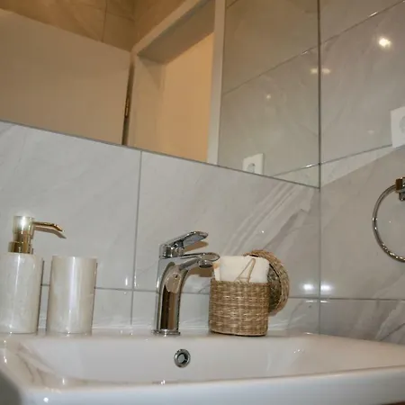 Apartment Marinesa *