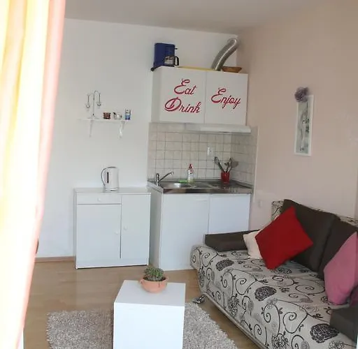 아파트 Marinesa *