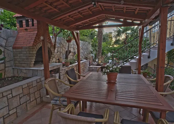 Marinesa 아파트 흐바르