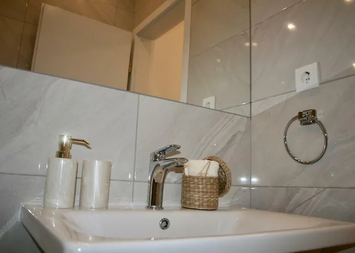 아파트 Marinesa *